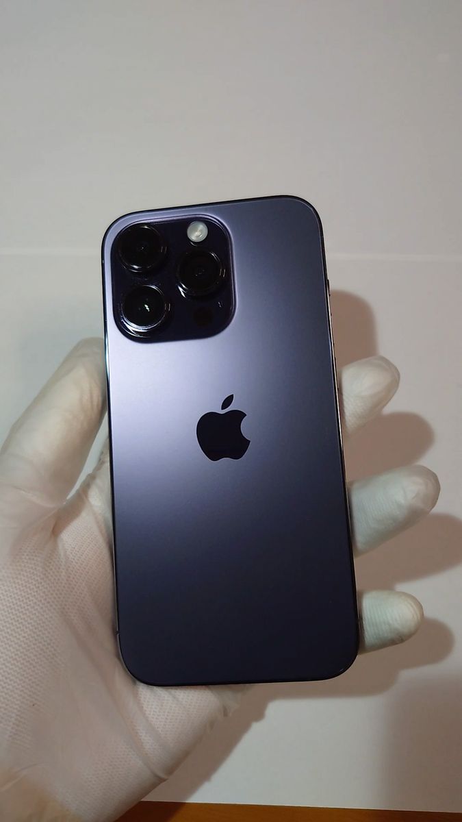 iPhone14 pro 極美品 ケース付き