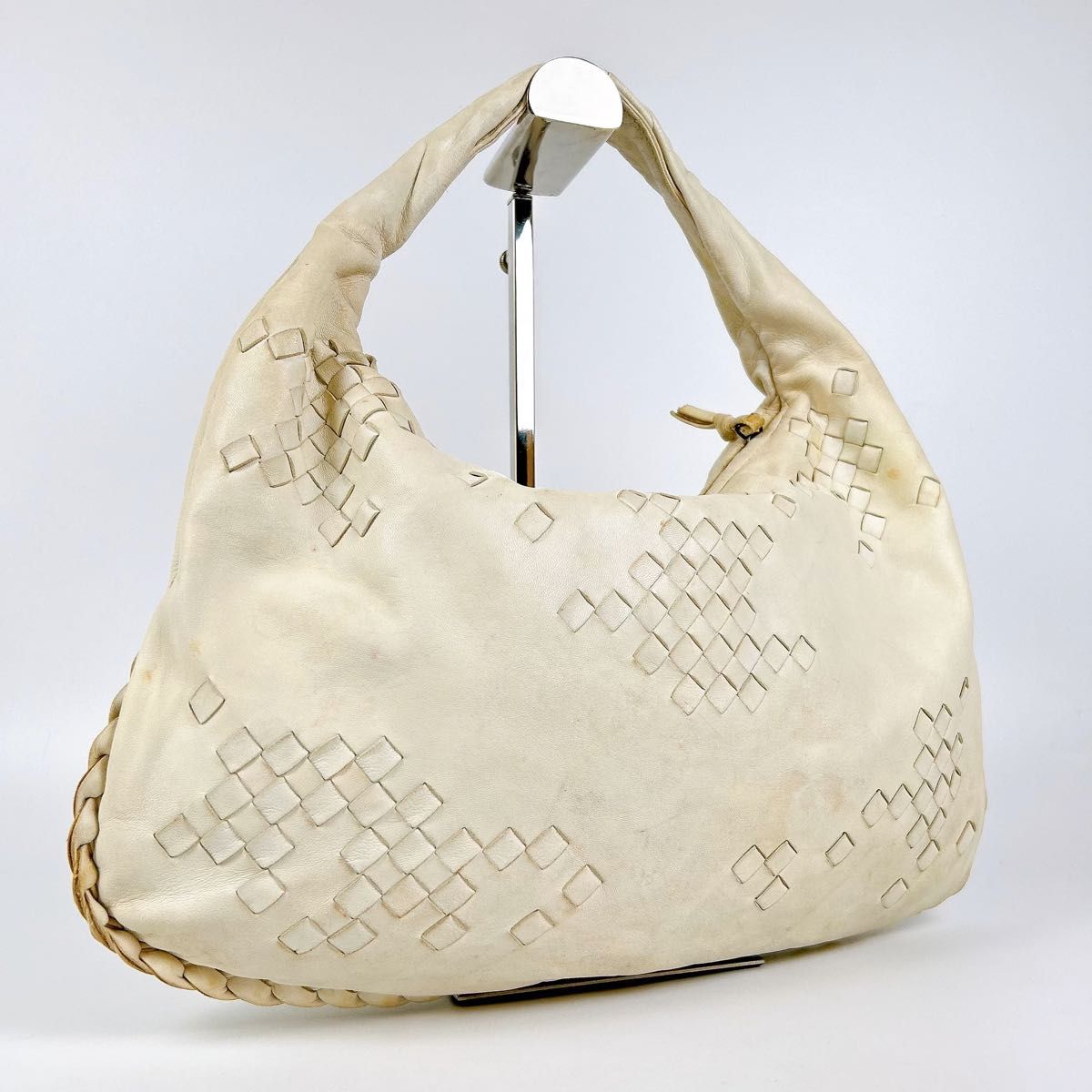 BOTTEGA VENETA ボッテガ ヴェネタ ホーボー レザー ワンショルダーバッグ イントレチャート