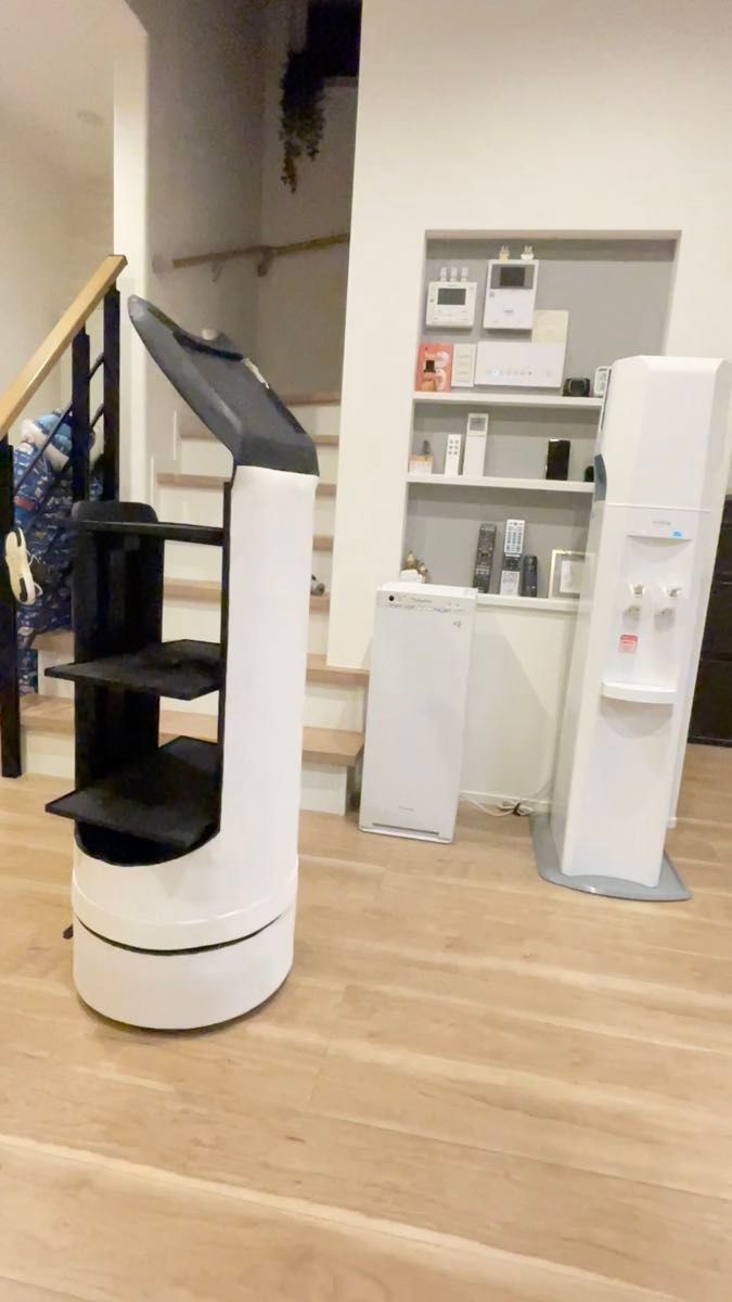 !動きます!【舞台小道具】猫型配膳ロボット