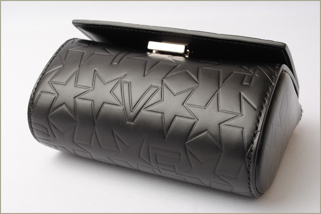ジバンシー アクセサリーポーチ/クラッチバッグ GIVENCHY チェーン