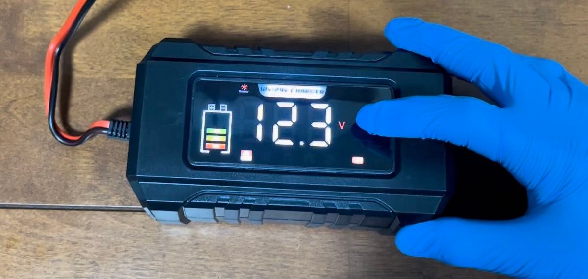 12V15A 24V8A スマートパルスカーバッテリー充電器 カラー大型ディスプレイタッチパネル/ブラック【新品・動作確認済】