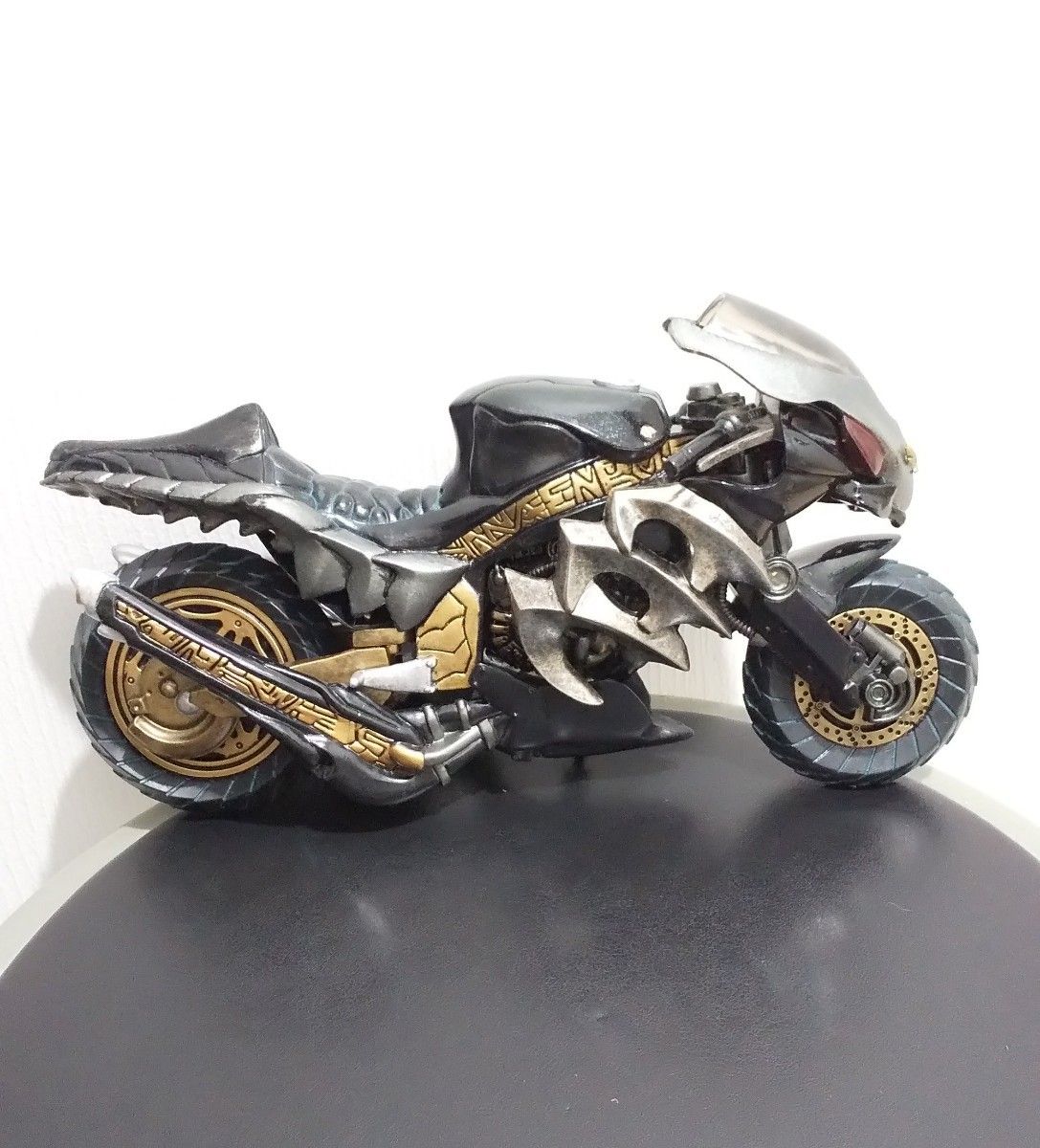 【未開封品】 M4 S.I.C 仮面ライダー マシントルネイダー 海外製 マシントルネイダー風 フィギュア 仮面ライダー S I C