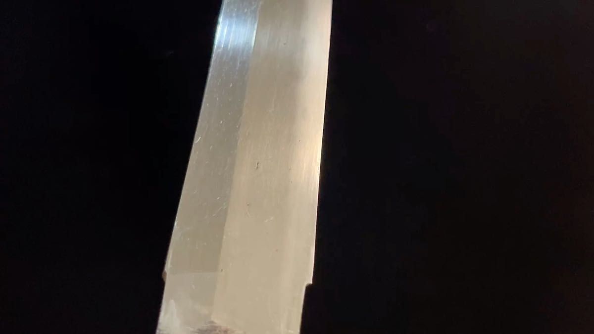 【希少】映立つ月山物の全体に綾杉掛かる冴えた互の目乱れ刃働き盛んな日本刀。どうぞよろしくお願いします。刀掛けはつきません。