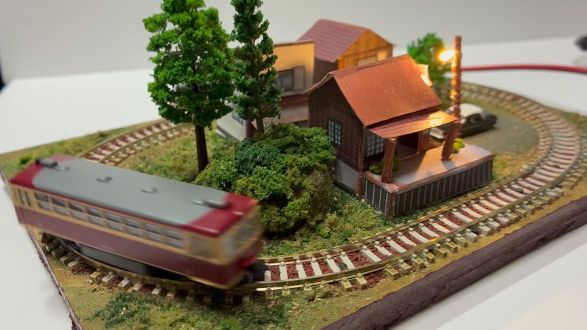 ◎★手のひらレイアウト ローカルな駅前風景 街灯LED照明スイッチ付、PCフレキシブルレール使用、カトー製フィーダー付 鉄道模型