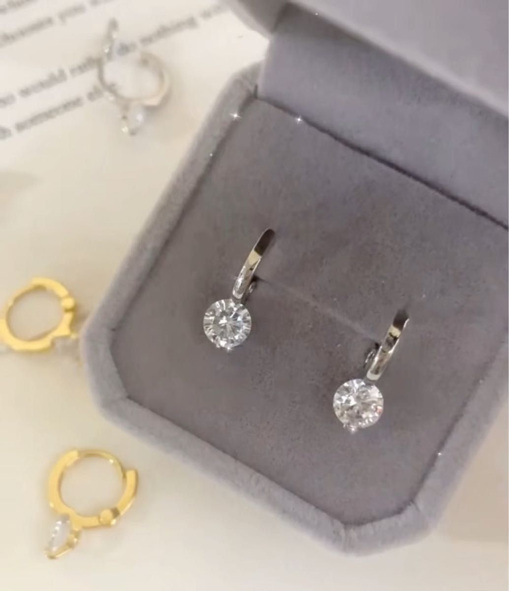 N174上品 1粒ビジュー キラキラ シルバー色 イヤリング 結婚式 ブライダル 発表会 日常 通勤 おしゃれ 高級 韓国 可愛い