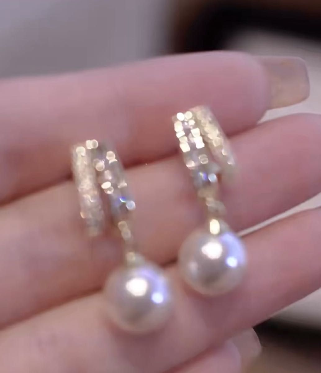N012高級感 痛くない 揺れる イヤリング 上品 パール キラキラ ゴールド色 結婚式 韓国 フォーマル ブライダル 日常 通勤