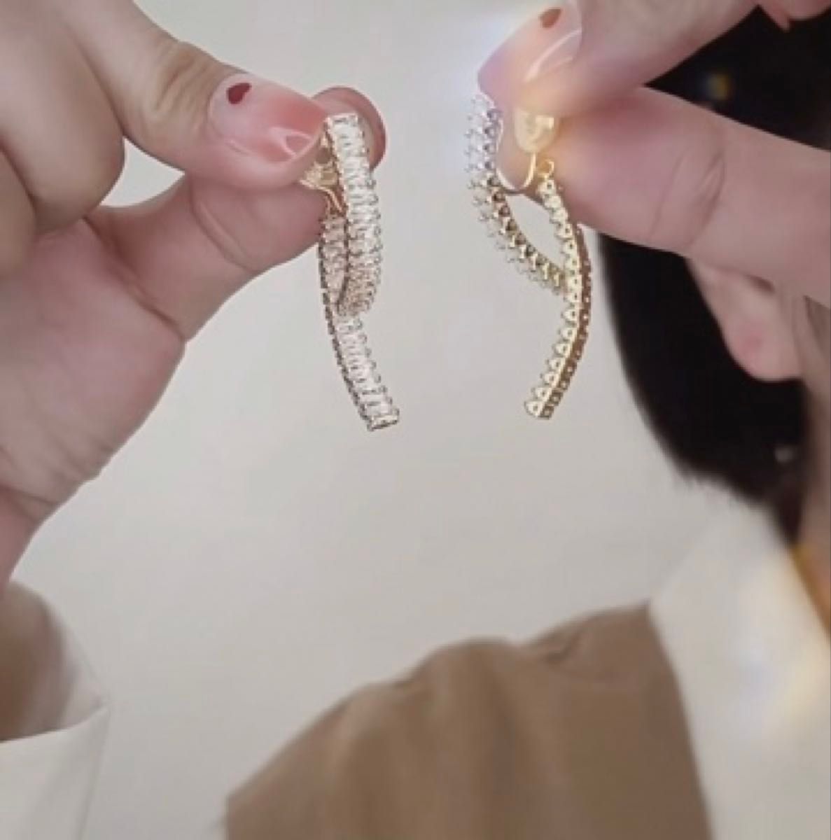 N214豪華版 ゴールド色 2連 揺れる ジルコン 痛くないイヤリング キラキララインストーン 結婚式 韓国おしゃれ 上品 二次会