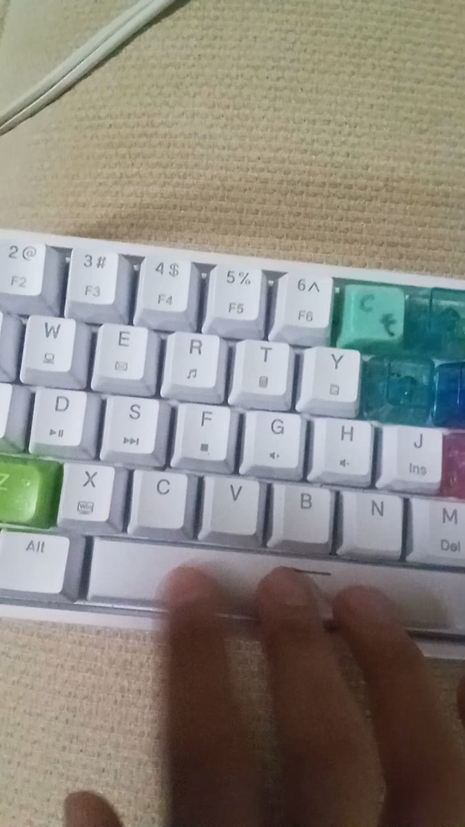 ゲーミングメカニカルキーボード