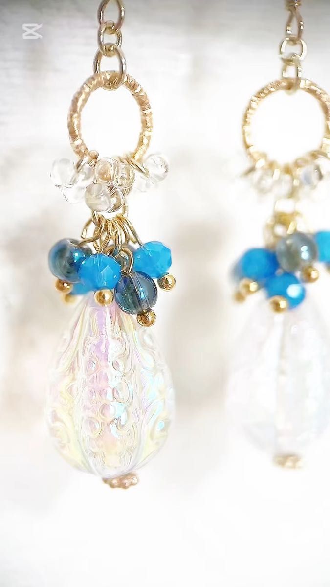 2点同時購入でおまかせピアスorおまかせイヤリングプレゼント ハンドメイドピアス ハンドメイドイヤリング オーロラピアス ガラス