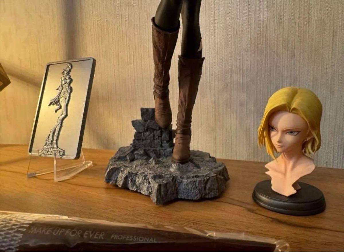ドラゴンボール】人造人間18号 Android18 アタッシュケース付き ドラゴンボール】人造人間18号 Android18 アタッシュケース付き