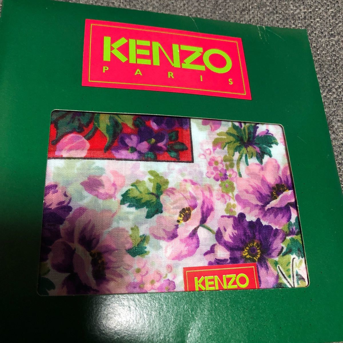 KENZO ピエールカルダン　ハンカチ2枚セット　ケース入り　花柄　おしゃれ　