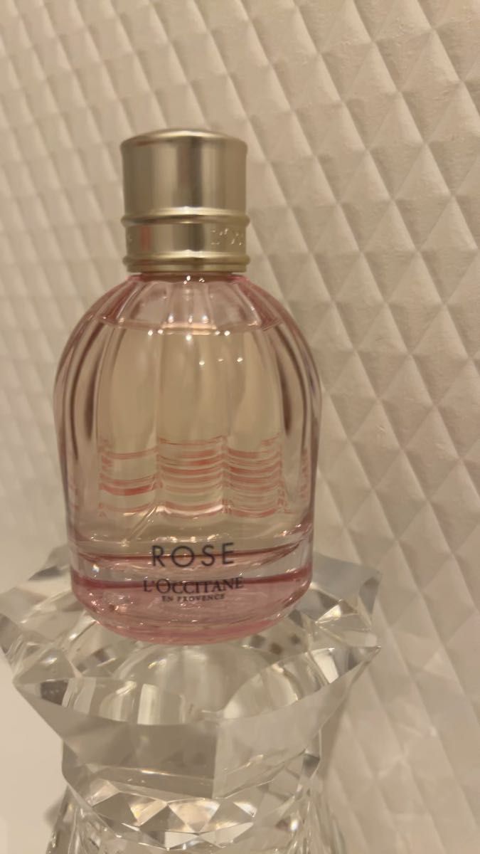 L'OCCITANE ロクシタン ローズ オードトワレ 50ml 香水 未使用に近いお品です 美品 人気 6,490円→4400円