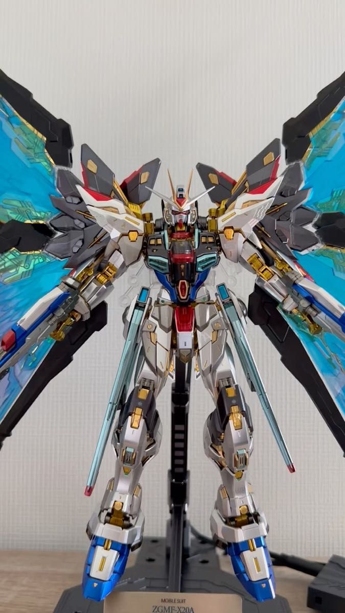 全塗装+発光改造+光の翼 MGEXストライクフリーダムガンダム