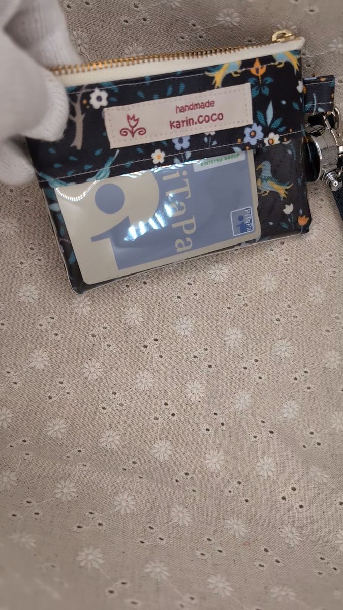 ⑯ ハンドメイド リールストラップ付きパスケース キーポーチ キーケース スマートキー 小銭入れ