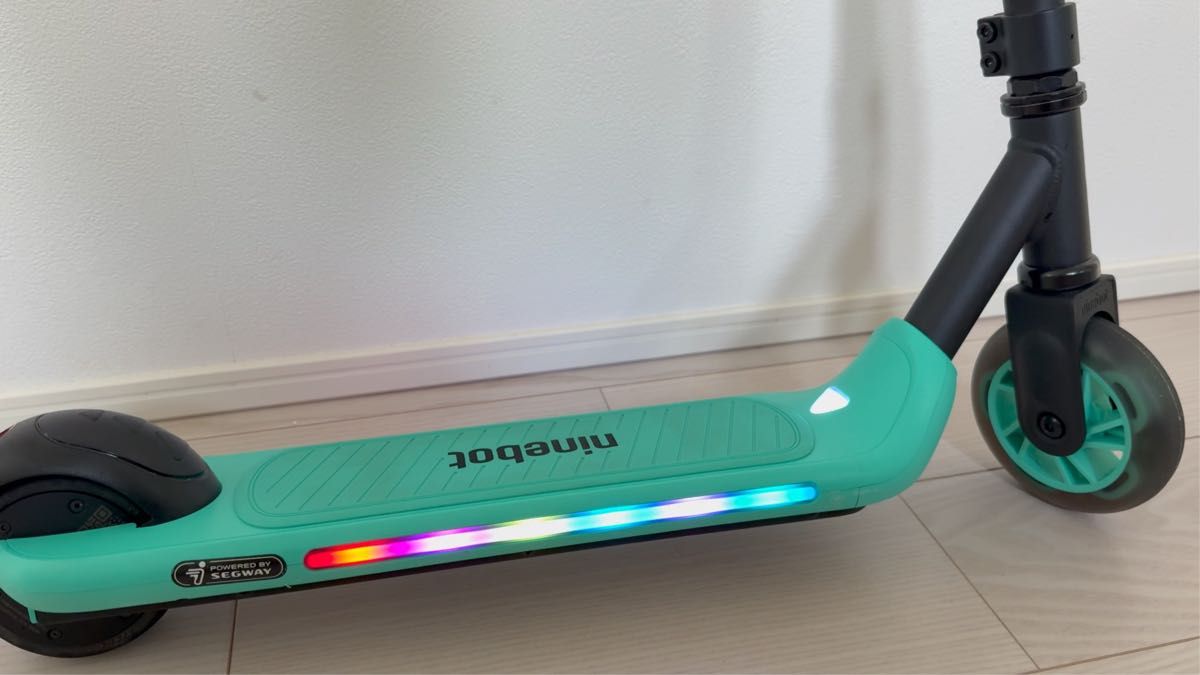 Segway-Ninebot eKickscooter A6 Used (子供向け電動アシストキックボード:公道走行不可)