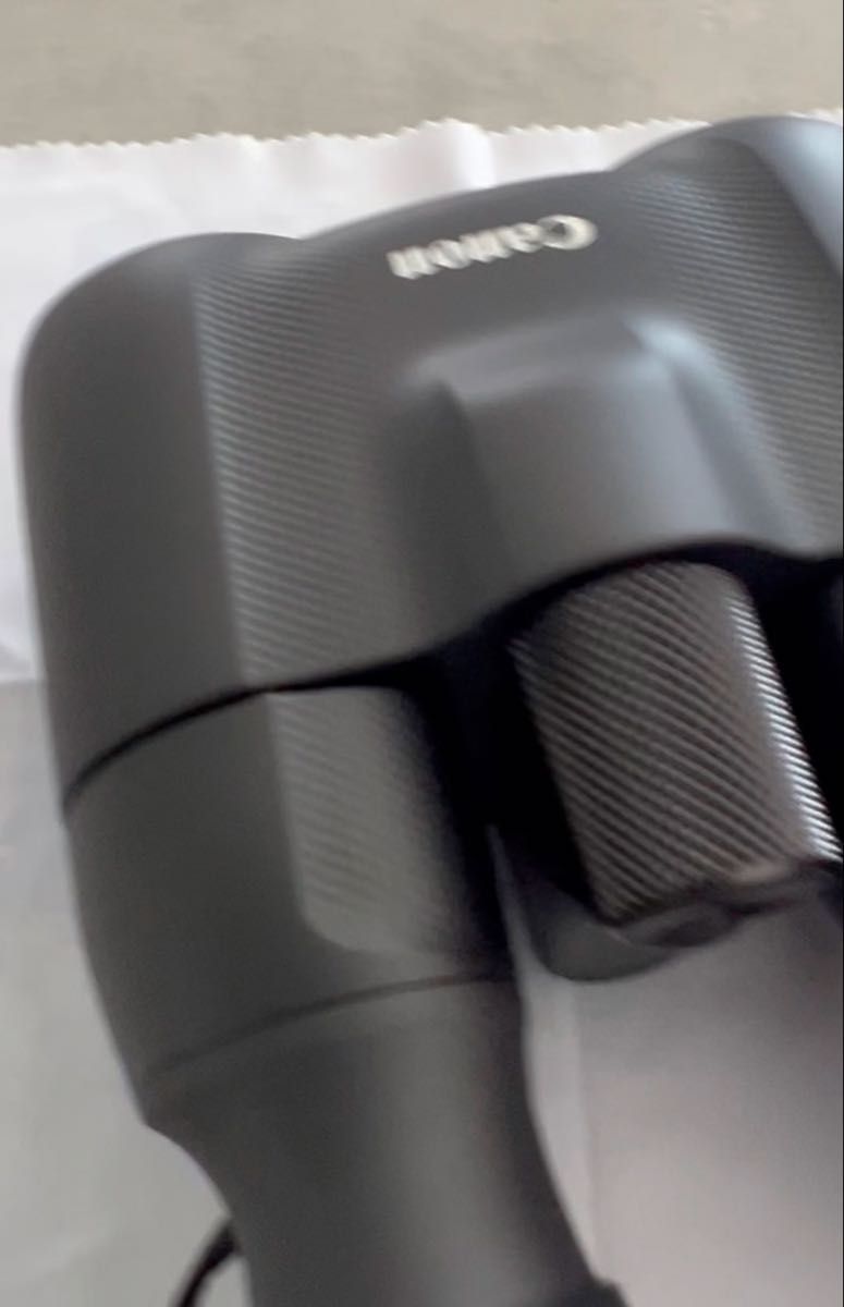 【1回のみ使用の極美品】Canon 防振双眼鏡 BINOCULARS 10×20 IS 軽量430g(電池別)