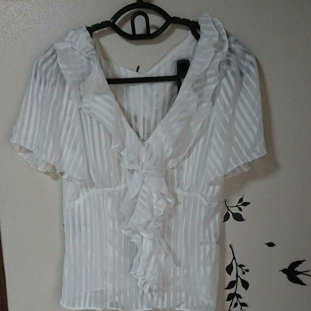 白のストライプの半袖シャツ トップス Mサイズ 美品