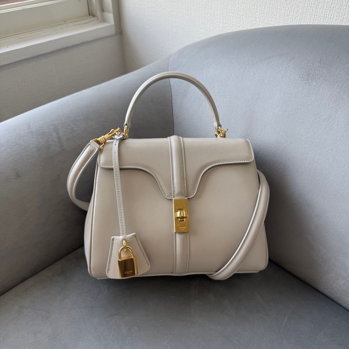 CELINE☆スモール 16(セーズ) カーフスキン / ライス セリーヌ セーズ 16 スモール サテンドカーフスキン ショルダー