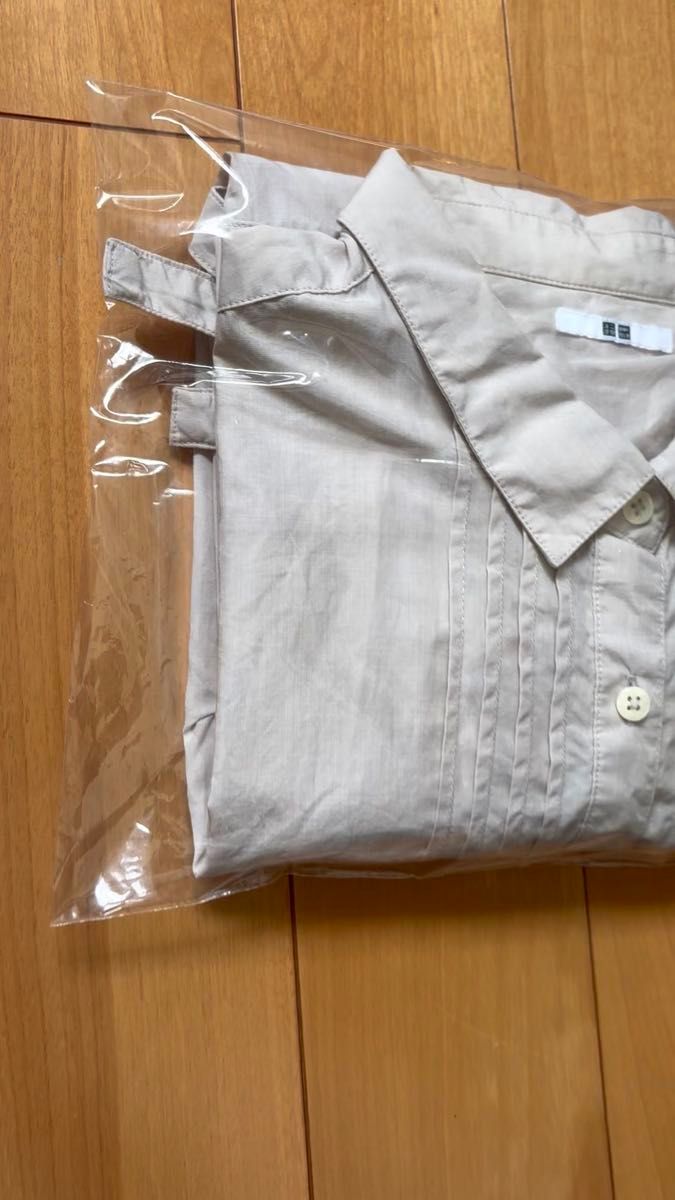 ユニクロ シャツワンピース ピンタック ベージュ M