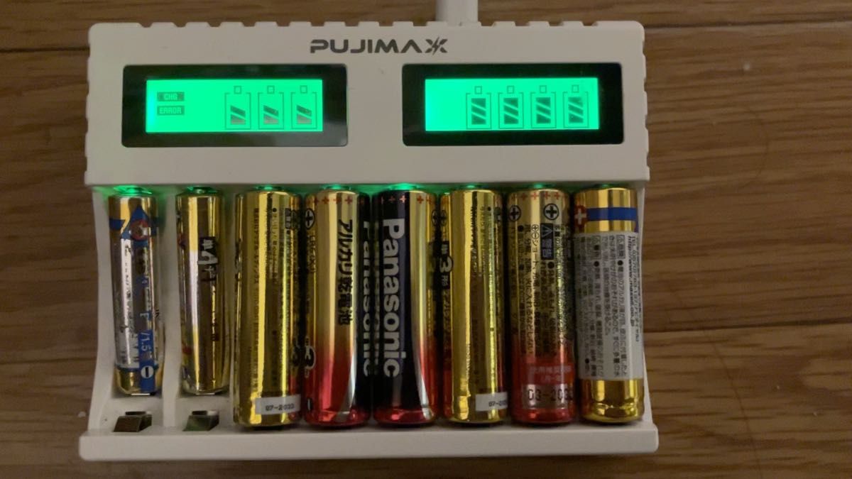 使用済み乾電池の充電機。使える乾電池まで捨ててませんか?