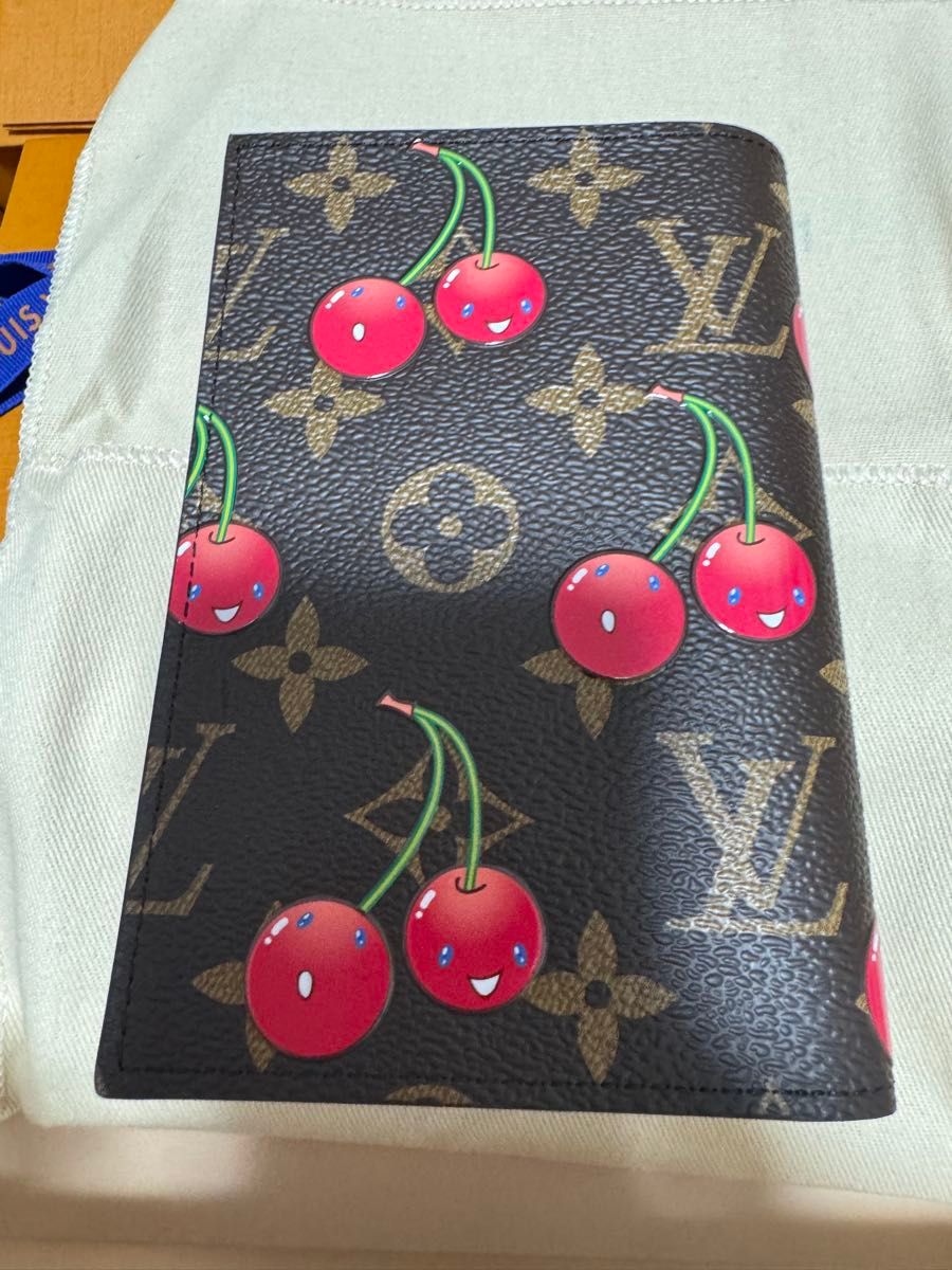 【LVx村上隆コラボ】Louis Vuitton パスポートケース チェリー ヴィトン 村上隆 クーヴェルテュール・パスポール NM 未使用