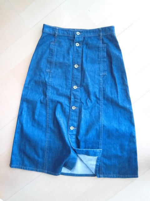 ***AZUL* front button * Denim skirt *M***