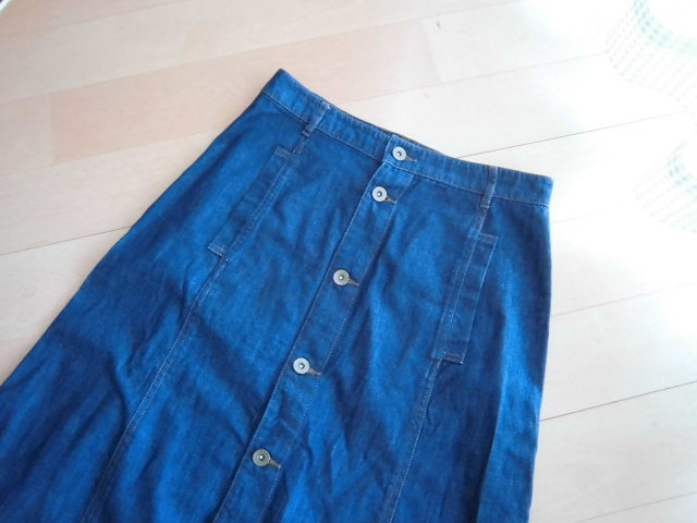 ***AZUL* front button * Denim skirt *M***