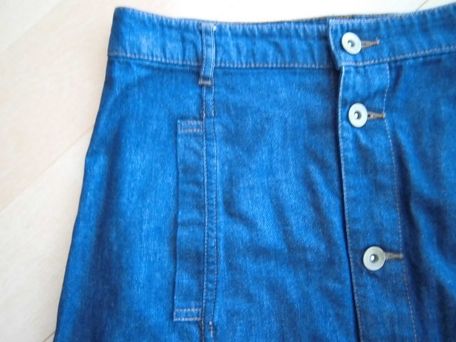 ***AZUL* front button * Denim skirt *M***