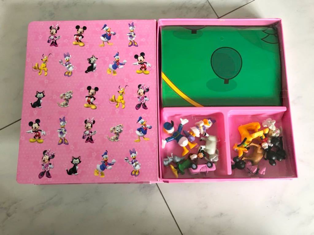  new goods Disney minnie beginning picture book mini figure 12 piece play mat my biji- book my Busy Books intellectual training English playing house ...