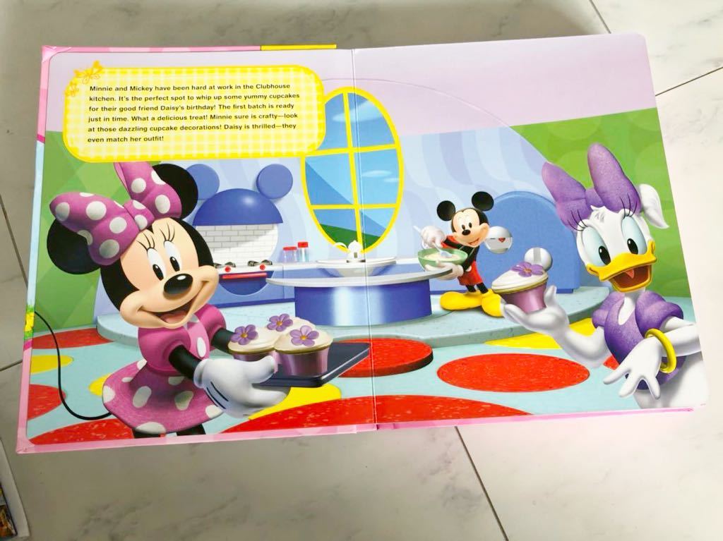  new goods Disney minnie beginning picture book mini figure 12 piece play mat my biji- book my Busy Books intellectual training English playing house ...