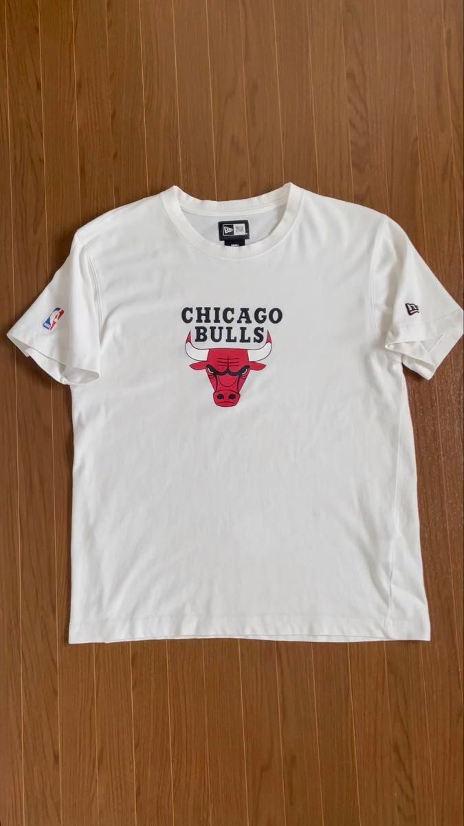 【送料無料】NEW ERA×CHICAGO BULLS コラボTシャツ ニューエラ シカゴブルズ 公式ライセンス メンズ S 白T