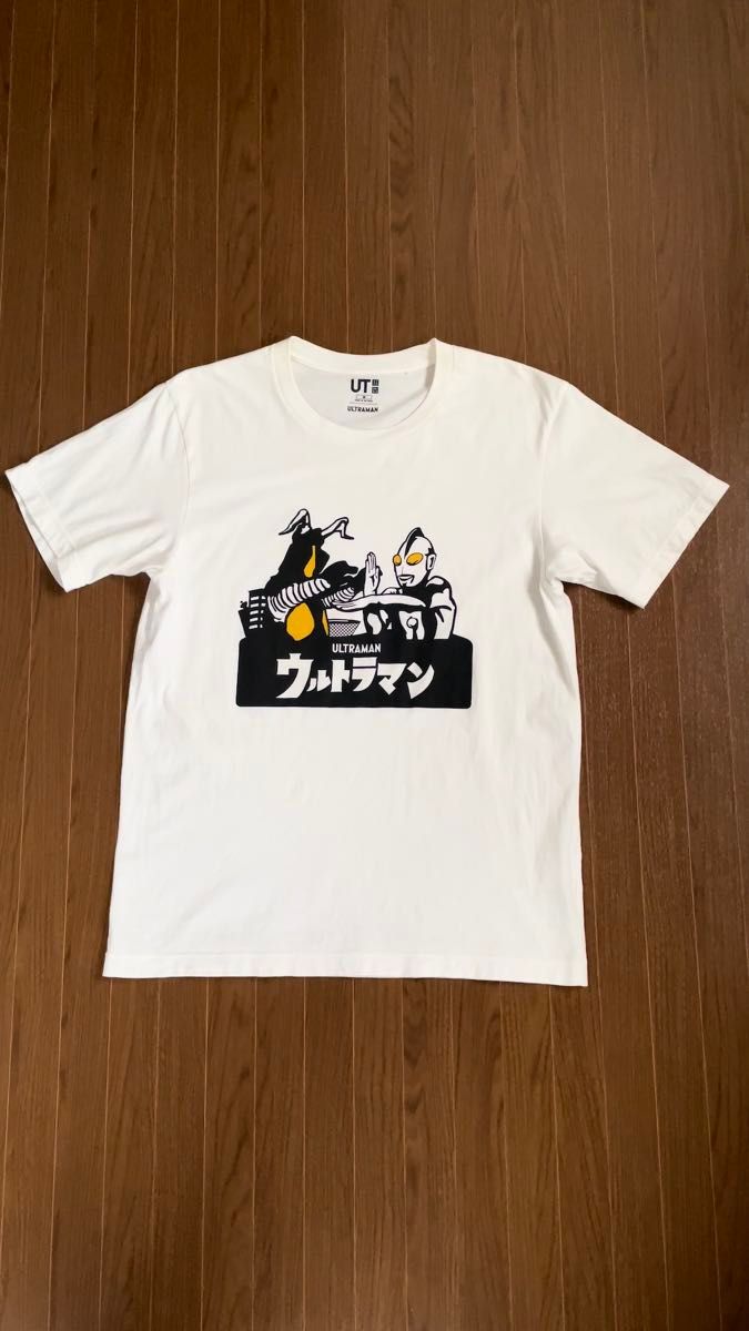 【送料無料】UNIQLO UT×ウルトラマン コラボTシャツ ウルトラマンVS宇宙恐竜ゼットン サイズM メンズTシャツ