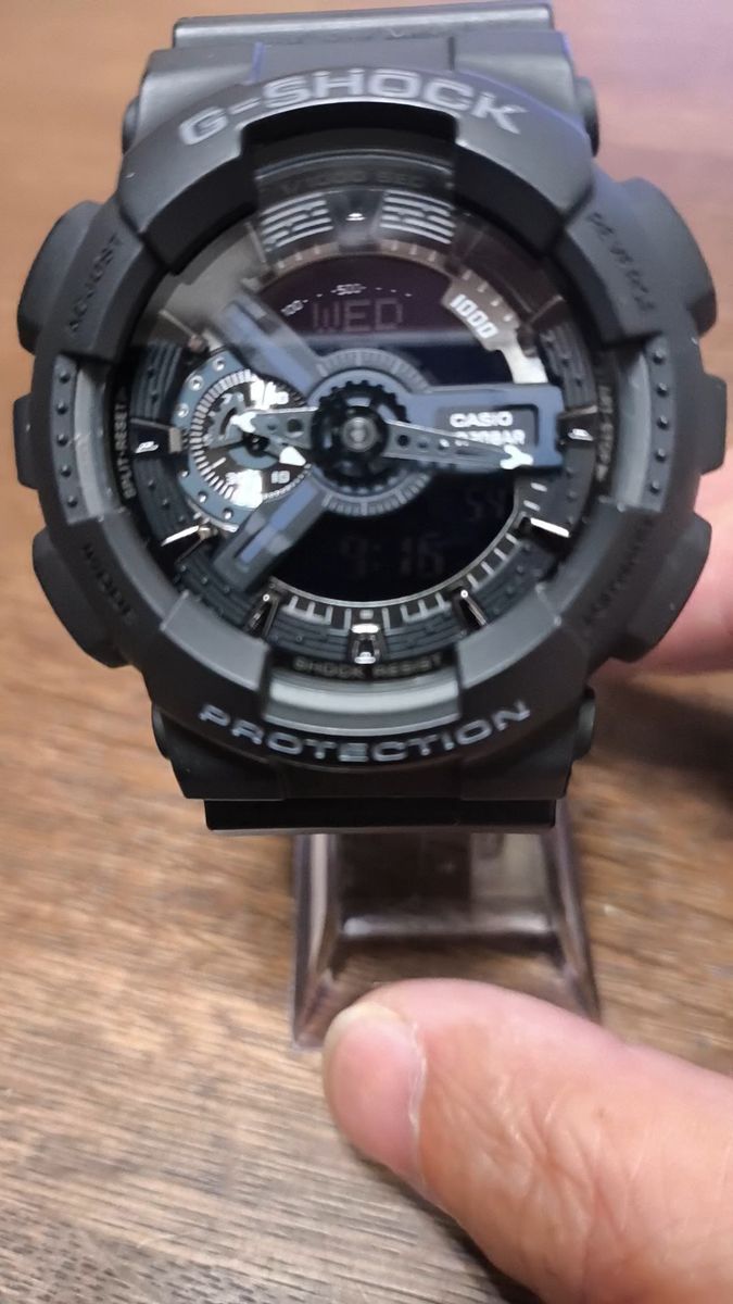 新品同様 CASIO G-SHOCK GA-110-1B ブラック 電池交換済み。異常無し。【即日発送、送料無料、匿名配送】