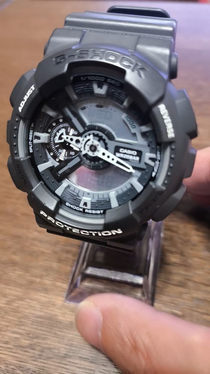 新品同様 CASIO G-SHOCK GA-110C-1A ダークグレー電池交換済み。異常無し。【即日発送、送料無料、匿名配送】