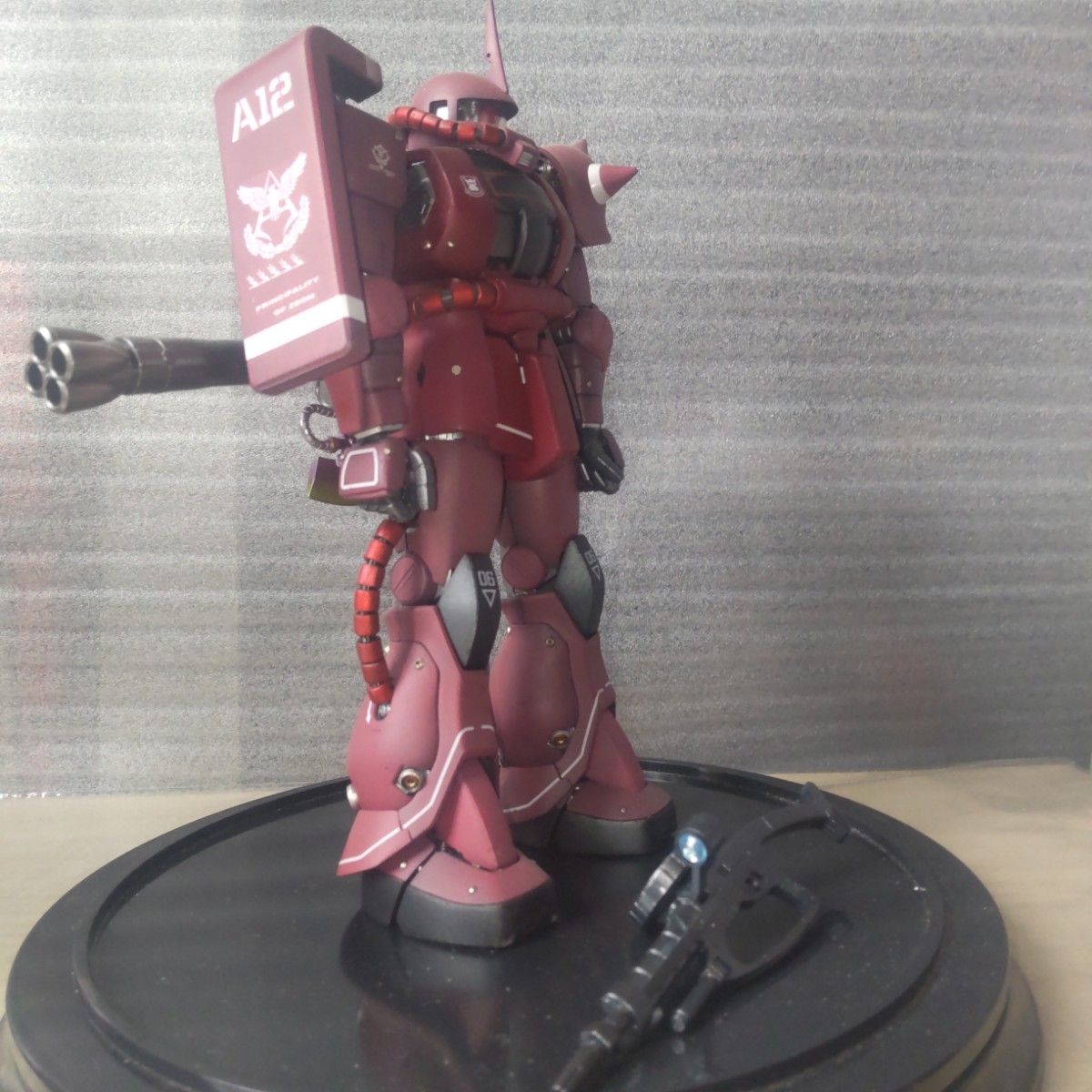 mg シャア専用ザク Ver2.0 エアブラシ 全塗装 金属ピン多数埋め込み mg シャア専用ザク Ver2 0 エアブラシ 全塗装 金属ピン多数