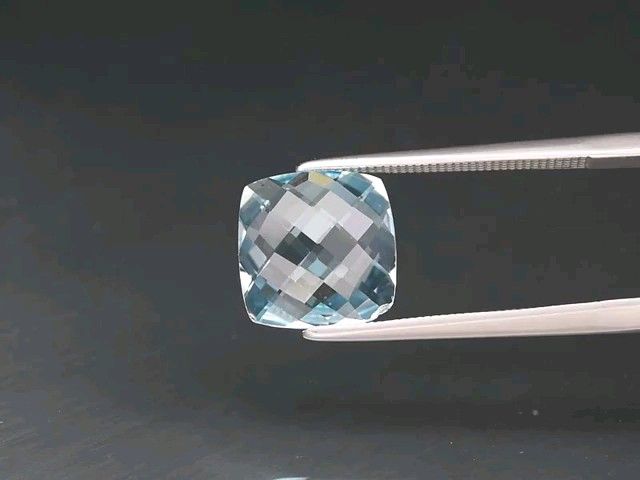 No.288 スカイブルートパーズ 約4.54ct 約10mm×10mm アフリカ産