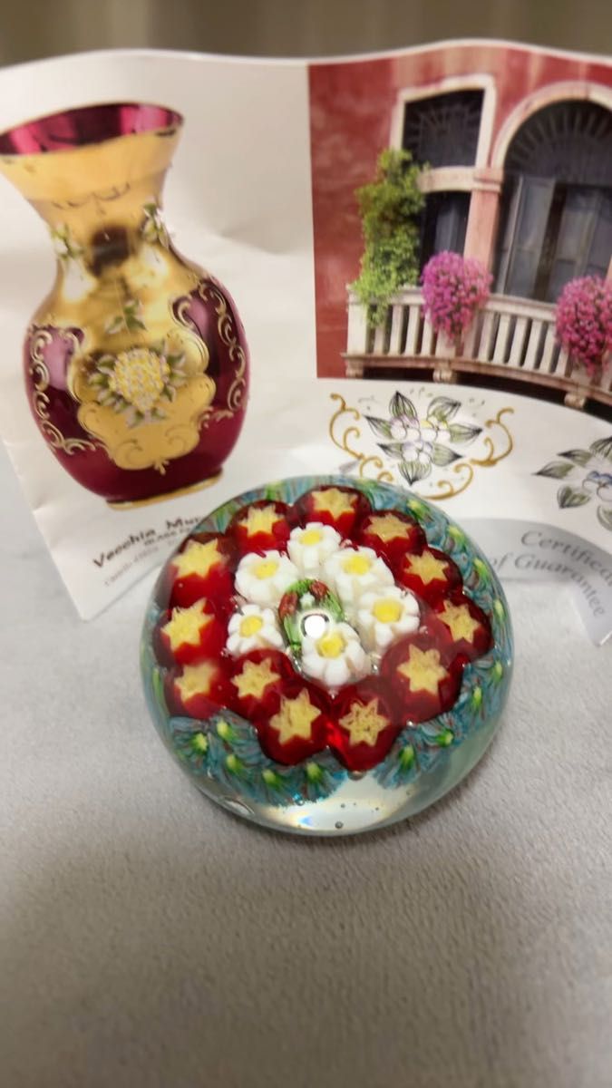 未使用新品 ムラーノ ムラノ murano ヴェネチアングラス ペーパーウェイト ミレフィオリ 赤い星と白い花