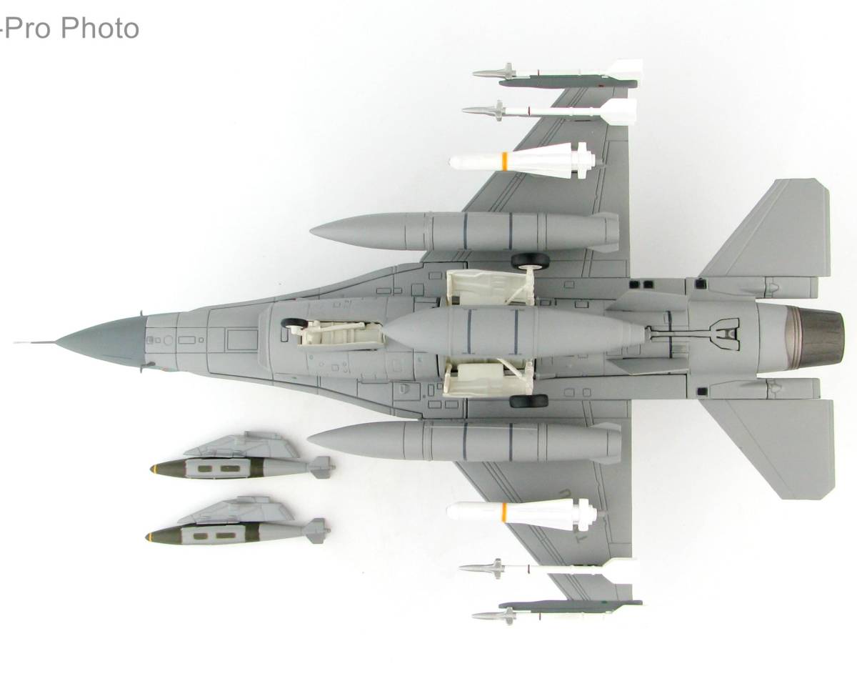 楽天 送料無料にならない Yahoo!オークション 1/72【F-16B 即決ホビーマスター - 軍用機