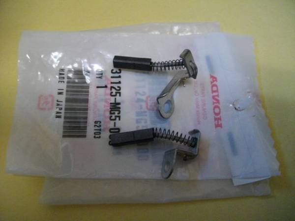 PayPay 送料込み CBX550F CBX400F CBR400F 新品 ダイナモ ブラシ HONDA 純正