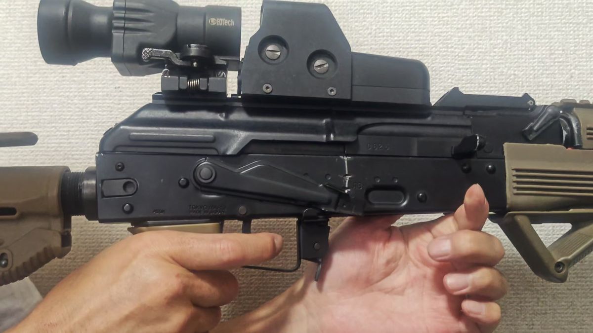 東京マルイ次世代AK102ベース、電子トリガー、ショートストローク、ショートバレルカスタム