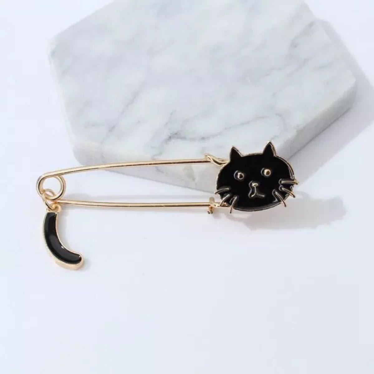 【スカーフピン】かわいい猫ちゃんのピン☆ 黒白2個セット！