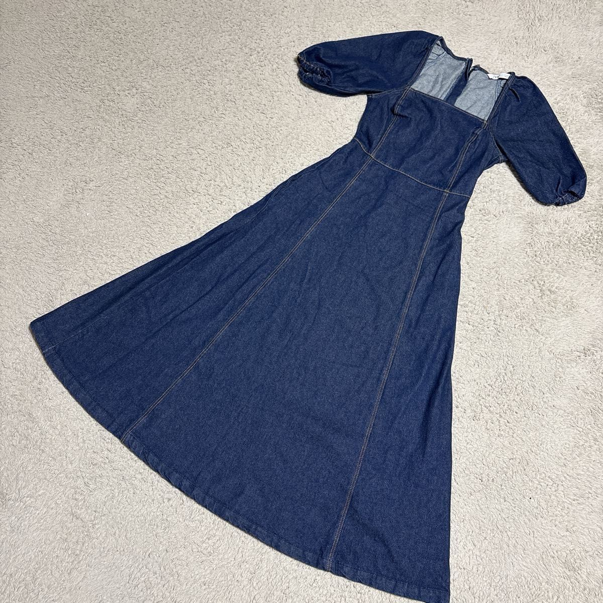 ☆ドイツ発*ZARA*新作*スクエアネックデニムワンピ☆ 美品】ZARA ザラ デニムワンピース スクエアネック XSサイズ