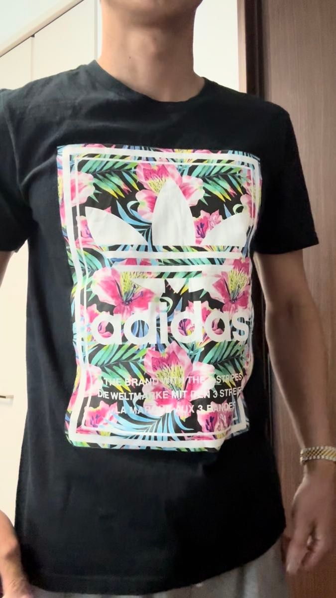 adidas アディダス フラワープリント Tシャツ ブラック Sサイズ TEE Tシャツ 半袖 S プリント