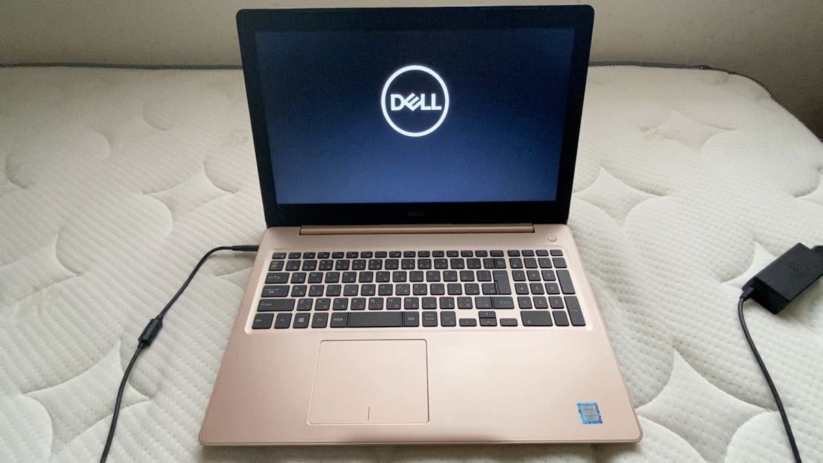 美品 DELL 15.6インチノートパソコン INSPIRON 15 5570 Intel i7 ゴールド