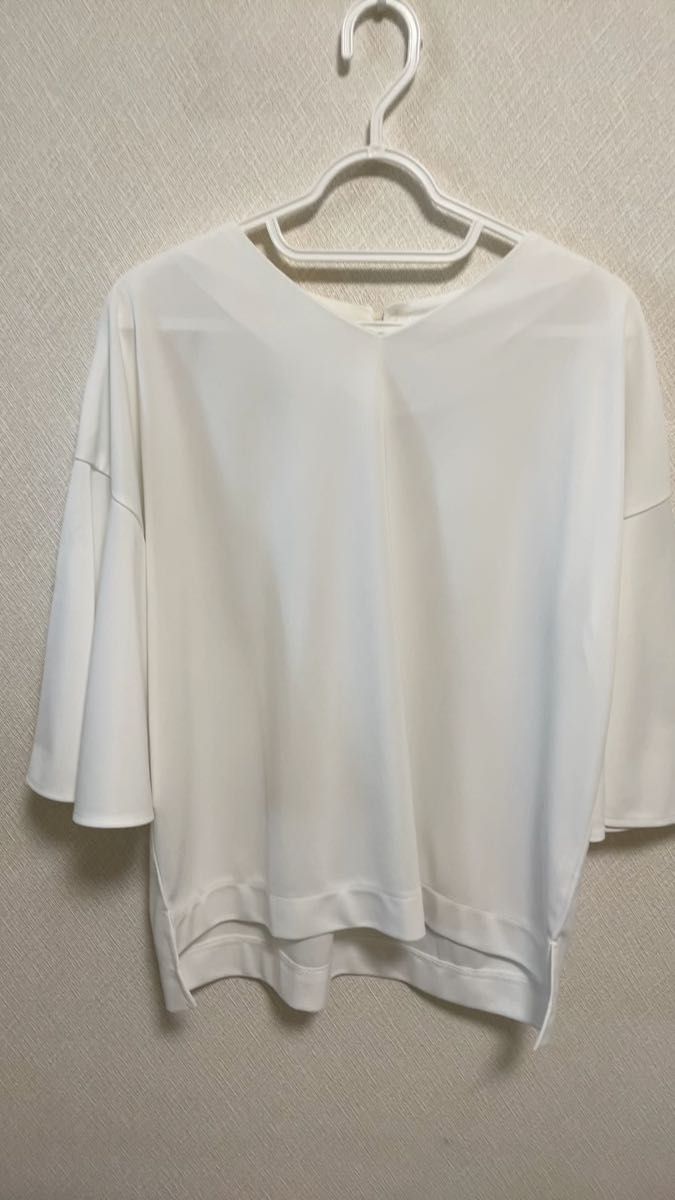 カットソー白 カットソー未使用 トップス白 白トップス 白カットソー トップス上品 婚活 清楚 ゆったり オーバーサイズブラウス