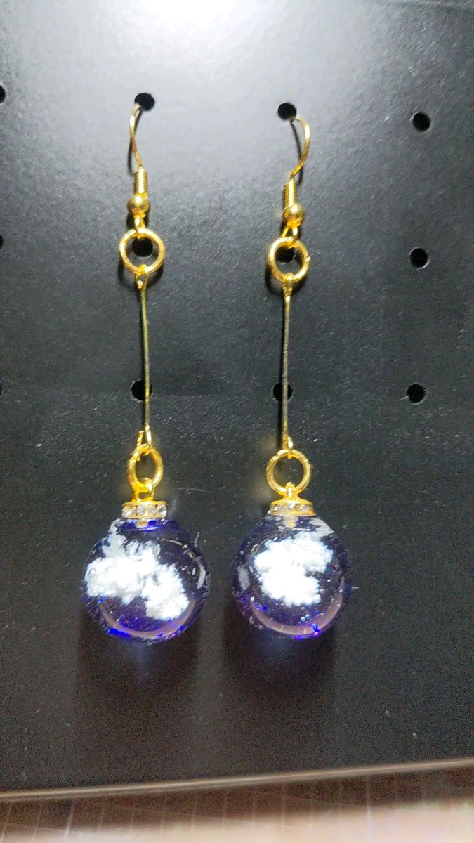 A-9 雲と夜空のピアス ハンドメイド 雲レジン 7.5cm
