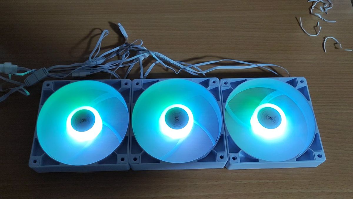 MONTECH XR-R121500-WF×2 XR-121500-WR PWM ARGB 120mm ファン ホワイト