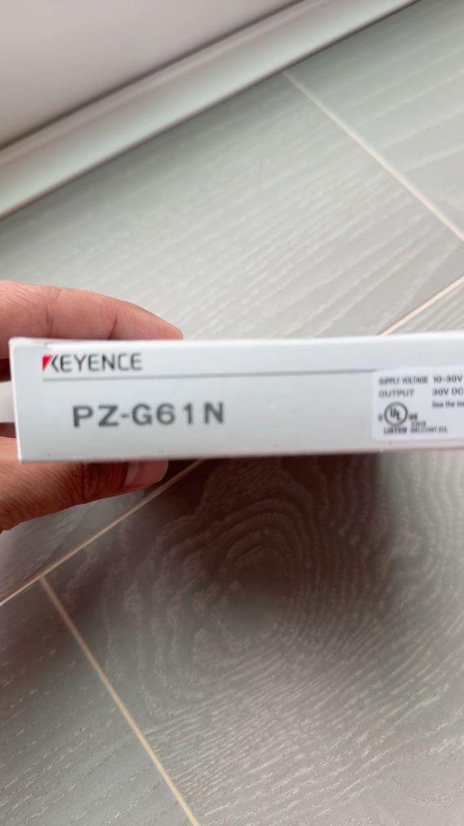 KEYENCE センサー PZ-G61N 新品未使用