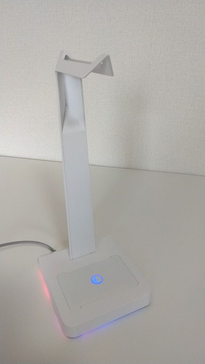 ヘッドホンスタンド、BOSE ヘッドホン、SONY ミュージックプレーヤー 3点セット