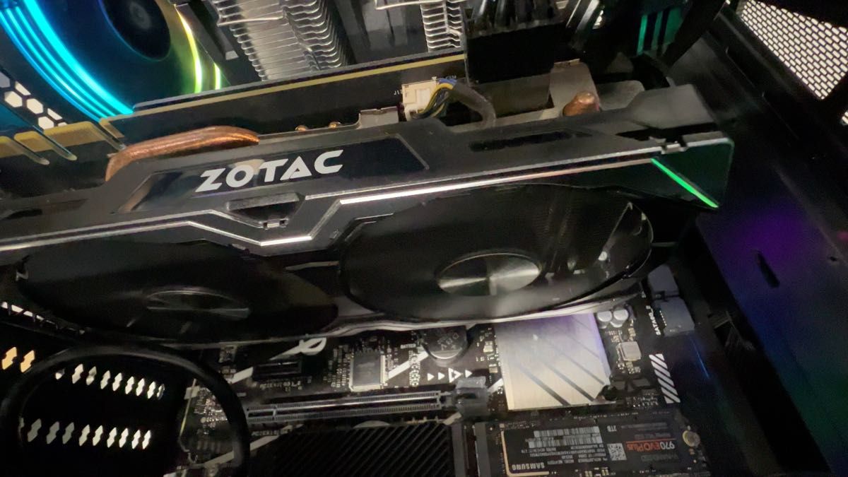 ZOTAC GeForce GTX1070(箱無し)